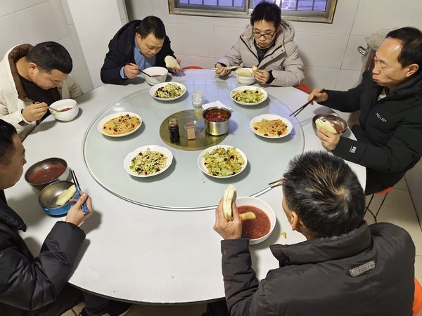 陜煤建設(shè)路橋分公司：心系職工辦實事，暖心舉措惠職工